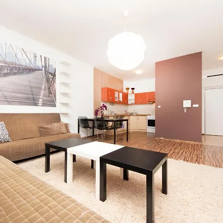 Top! Great Located Apartment. ברטיסלאבה