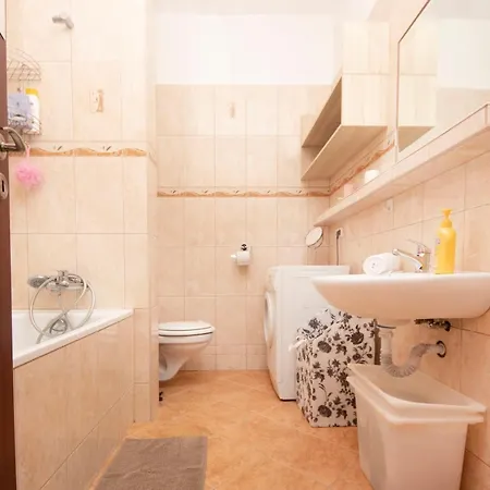 Top! Great Located Apartment. ברטיסלאבה